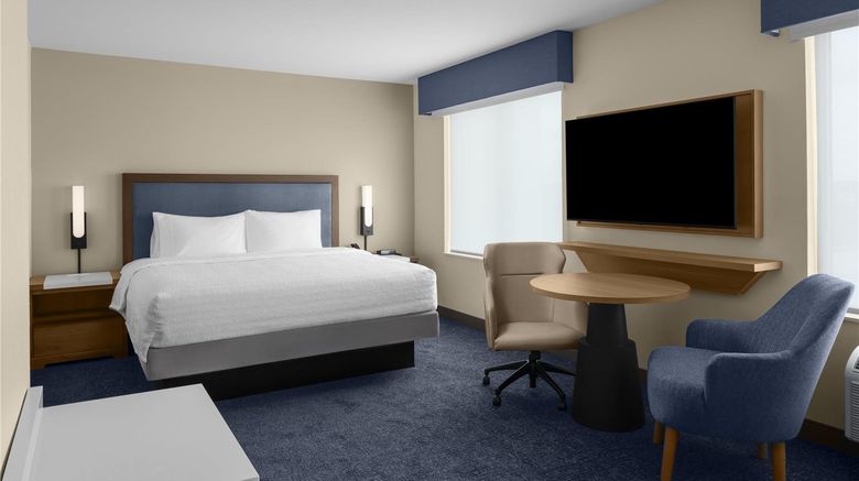 <b>Hampton Inn & Suites by Hilton Long Isla Room</b>. Images powered by <a href="https://iceportal.shijigroup.com/" title="IcePortal" target="_blank">IcePortal</a>.