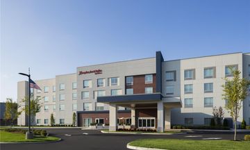 Hampton Inn & Suites by Hilton Long Isla
