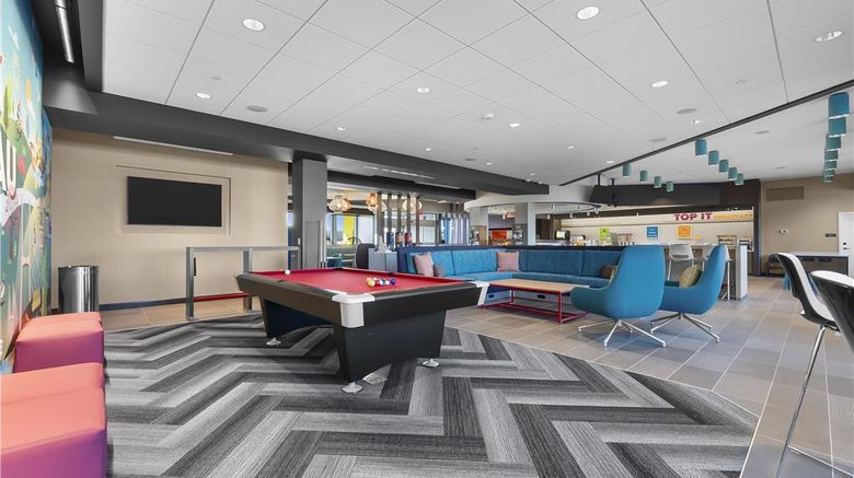 <b>Tru by Hilton Cape Girardeau Lobby</b>. Images powered by <a href="https://iceportal.shijigroup.com/" title="IcePortal" target="_blank">IcePortal</a>.