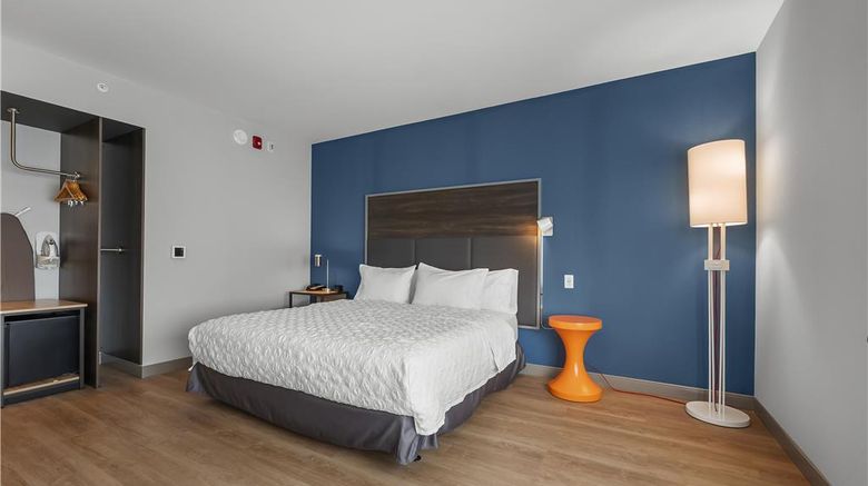 <b>Tru by Hilton Cape Girardeau Room</b>. Images powered by <a href="https://iceportal.shijigroup.com/" title="IcePortal" target="_blank">IcePortal</a>.