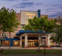Hampton Inn by Hilton Addison Dallas Exterior
