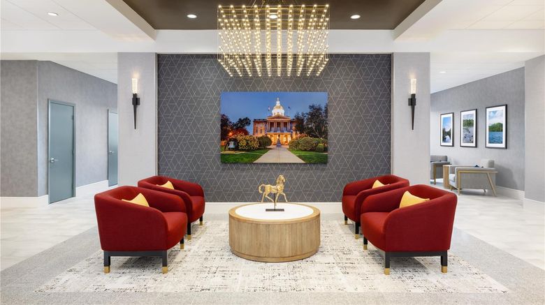 <b>DoubleTree by Hilton Concord Downtown Lobby</b>. Images powered by <a href="https://iceportal.shijigroup.com/" title="IcePortal" target="_blank">IcePortal</a>.