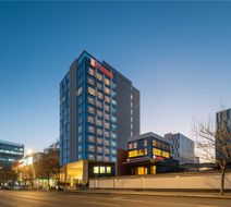 Hilton Garden Inn Xinxiang Bldg Exterior