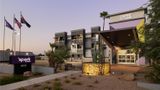 Spark by Hilton Tempe Phoenix Airport Exterior