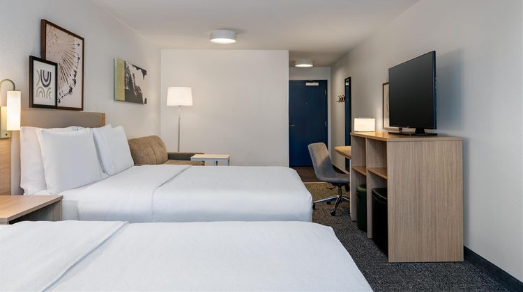 Spark by Hilton Tempe Phoenix Airport Room
