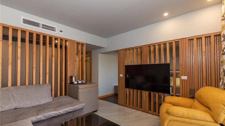 <b>Hurghada Long Beach Resort Room</b>. Images powered by <a href="https://iceportal.shijigroup.com/" title="IcePortal" target="_blank">IcePortal</a>.