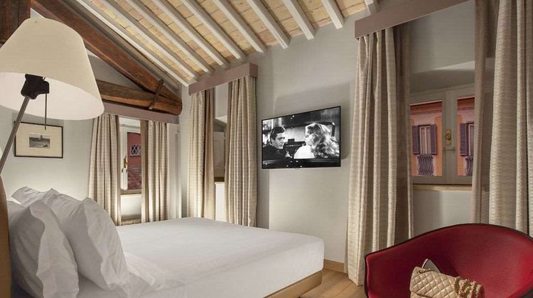 Palazzo Scanderbeg Room