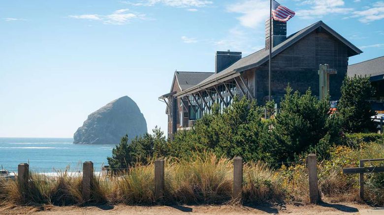<b>Headlands Coastal Lodge & Spa Exterior</b>. Images powered by <a href="https://iceportal.shijigroup.com/" title="IcePortal" target="_blank">IcePortal</a>.