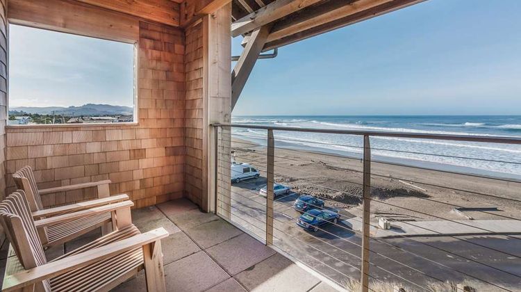 Headlands Coastal Lodge & Spa Room