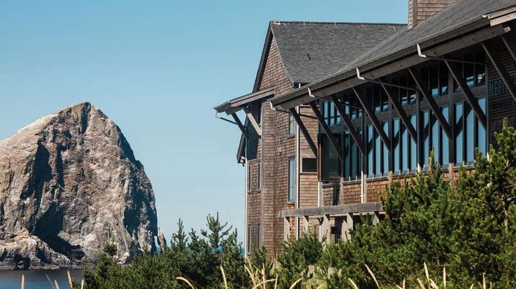 Headlands Coastal Lodge & Spa Exterior