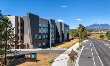 Tru by Hilton Flagstaff