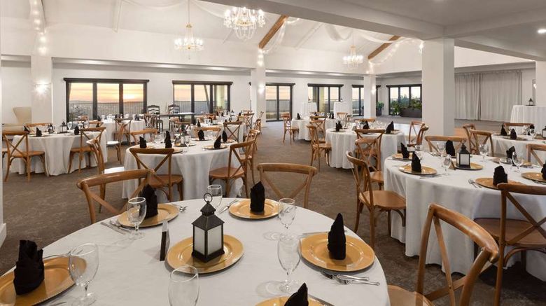 <b>Corduroy Inn and Lodge Ballroom</b>. Images powered by <a href="https://iceportal.shijigroup.com/" title="IcePortal" target="_blank">IcePortal</a>.