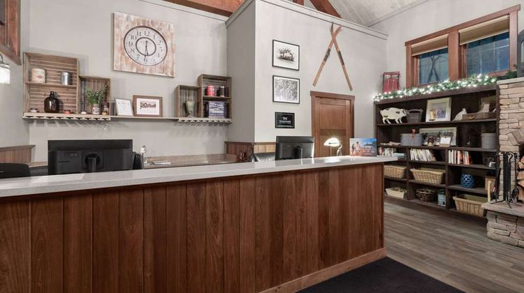 Corduroy Inn and Lodge Lobby