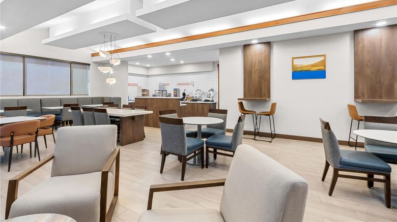 <b>Sonesta ES Suites Goodyear Lobby</b>. Images powered by <a href="https://iceportal.shijigroup.com/" title="IcePortal" target="_blank">IcePortal</a>.