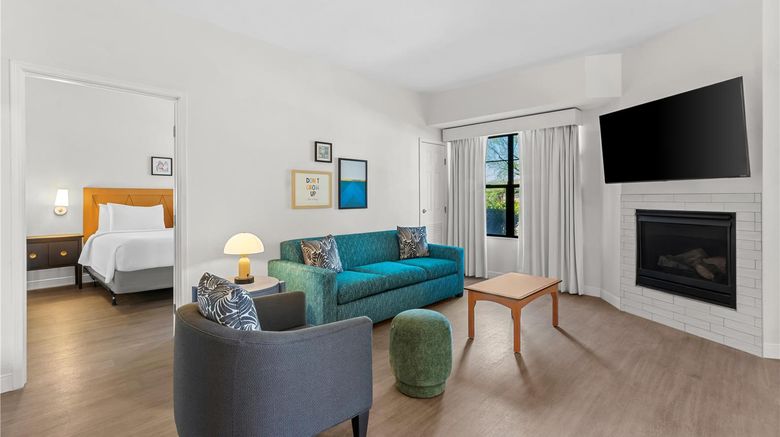 <b>Sonesta ES Suites Goodyear Suite</b>. Images powered by <a href="https://iceportal.shijigroup.com/" title="IcePortal" target="_blank">IcePortal</a>.