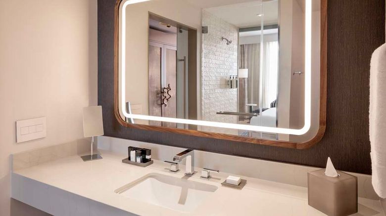 <b>Caesars Republic Scottsdale Room</b>. Images powered by <a href="https://iceportal.shijigroup.com/" title="IcePortal" target="_blank">IcePortal</a>.
