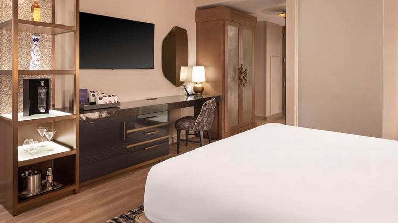 <b>Caesars Republic Scottsdale Room</b>. Images powered by <a href="https://iceportal.shijigroup.com/" title="IcePortal" target="_blank">IcePortal</a>.