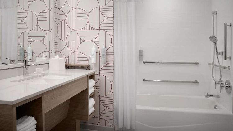 Home2 Suites Lakeland North Room