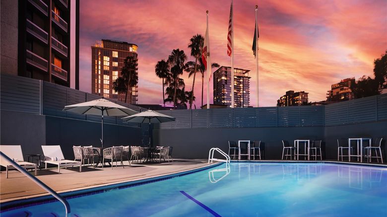<b>The DEXTRO Little Italy, BW Premier Pool</b>. Images powered by <a href="https://iceportal.shijigroup.com/" title="IcePortal" target="_blank">IcePortal</a>.