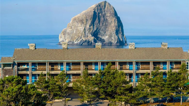 Inn at Cape Kiwanda Exterior. Images powered by <a href="https://iceportal.shijigroup.com" target="_blank" rel="noopener">Ice Portal</a>.