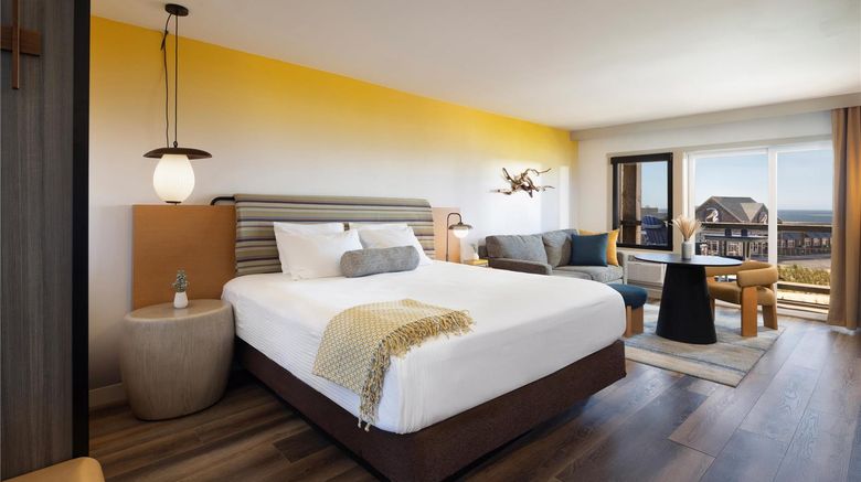 <b>Inn at Cape Kiwanda Room</b>. Images powered by <a href="https://iceportal.shijigroup.com/" title="IcePortal" target="_blank">IcePortal</a>.