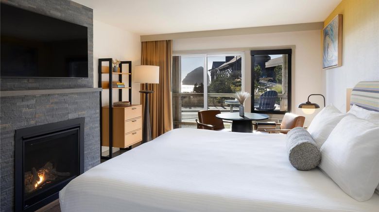 <b>Inn at Cape Kiwanda Room</b>. Images powered by <a href="https://iceportal.shijigroup.com/" title="IcePortal" target="_blank">IcePortal</a>.
