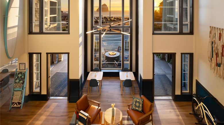 <b>Inn at Cape Kiwanda Lobby</b>. Images powered by <a href="https://iceportal.shijigroup.com/" title="IcePortal" target="_blank">IcePortal</a>.