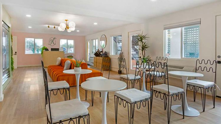 The Kennedy Tucson, SureStay by BW Restaurant