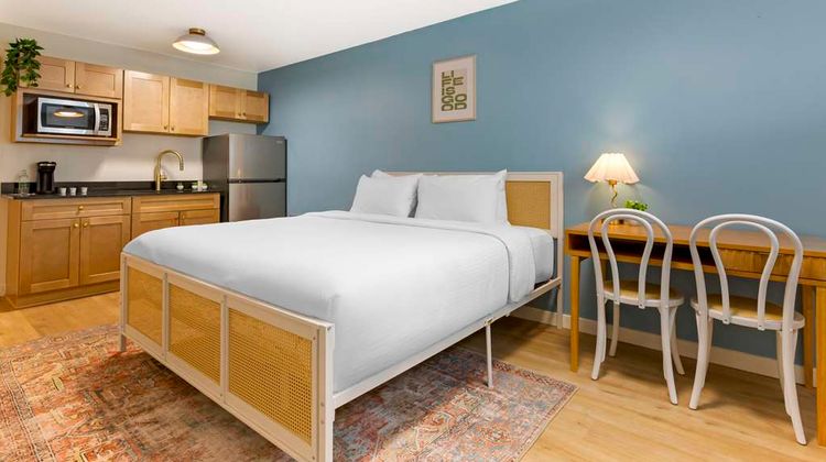 The Kennedy Tucson, SureStay by BW Room