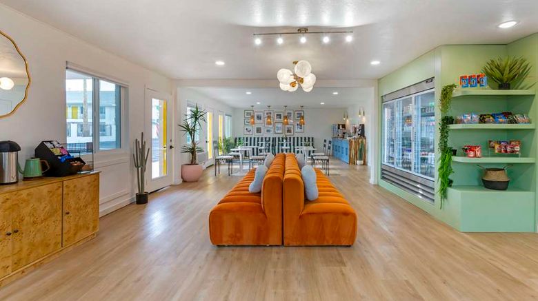 <b>The Kennedy Tucson, SureStay by BW Lobby</b>. Images powered by <a href="https://iceportal.shijigroup.com/" title="IcePortal" target="_blank">IcePortal</a>.