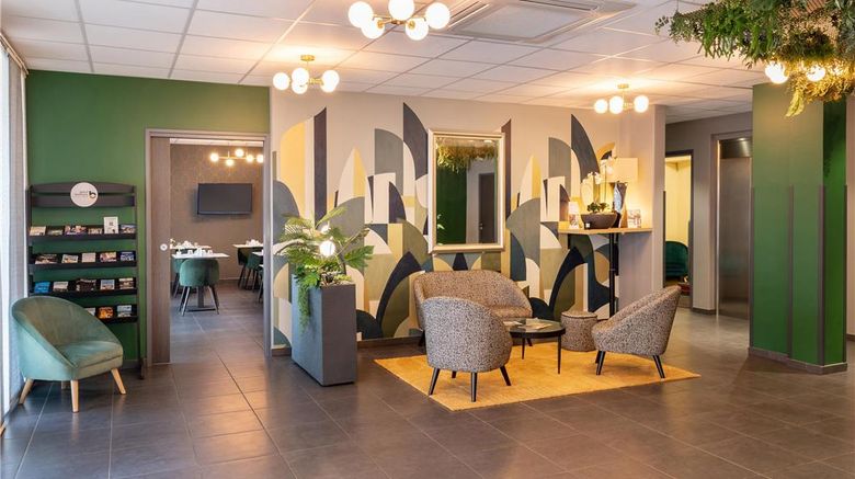 <b>Best Western Hotel Fontaine Argent Lobby</b>. Images powered by <a href="https://iceportal.shijigroup.com/" title="IcePortal" target="_blank">IcePortal</a>.