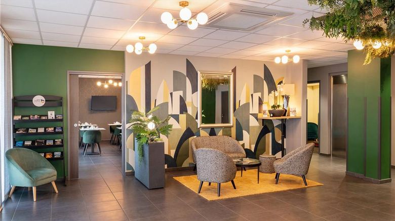 <b>Best Western Hotel Fontaine Argent Lobby</b>. Images powered by <a href="https://iceportal.shijigroup.com/" title="IcePortal" target="_blank">IcePortal</a>.