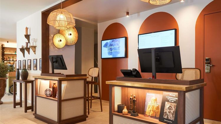 Mercure Arles Centre Arenes Exterior