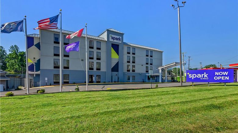 <b>Spark by Hilton Wytheville East Main Str Exterior</b>. Images powered by <a href="https://iceportal.shijigroup.com/" title="IcePortal" target="_blank">IcePortal</a>.