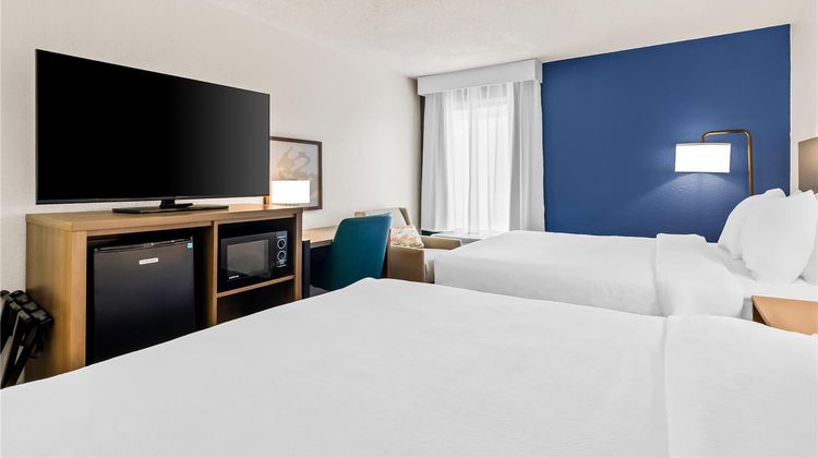 Spark by Hilton Wytheville East Main Str Room