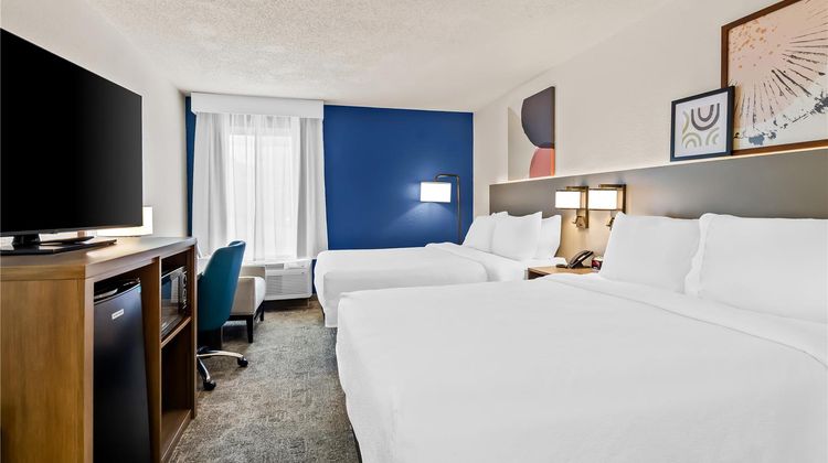 Spark by Hilton Wytheville East Main Str Room