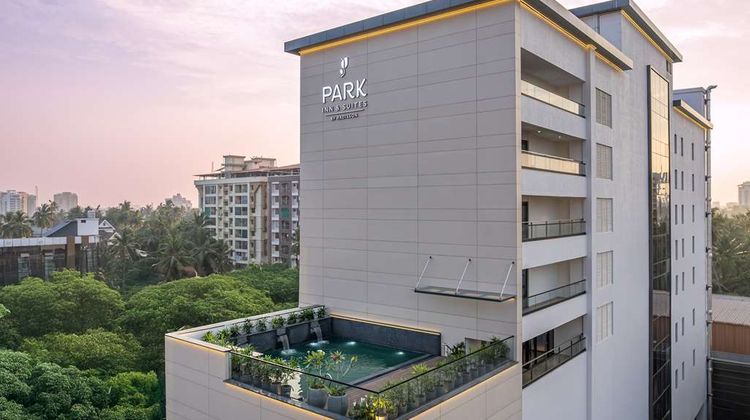 Park Inn & Suites by Radisson East Fort Exterior