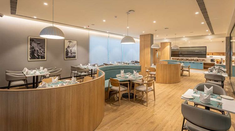 Park Inn & Suites by Radisson East Fort Restaurant