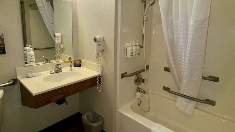 <b>Baymont by Wyndham Missoula Room</b>. Images powered by <a href="https://iceportal.shijigroup.com/" title="IcePortal" target="_blank">IcePortal</a>.