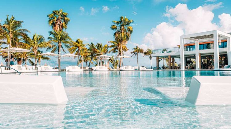 Plaza Beach Resort Bonaire Pool