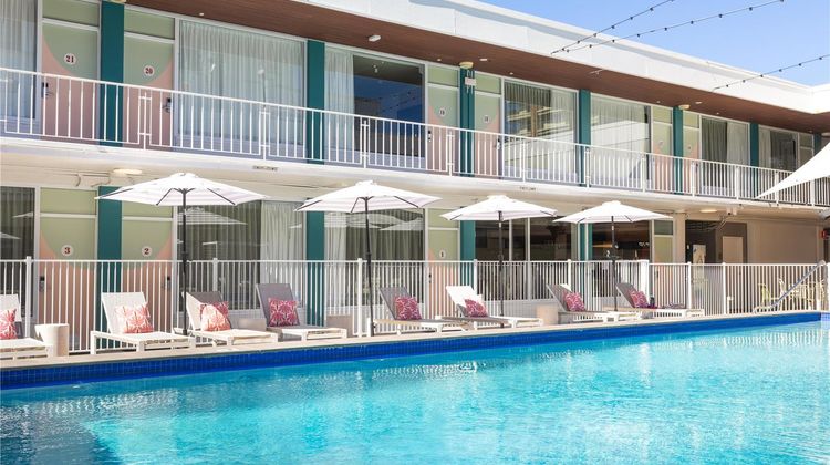 Cavenagh Hotel Pool