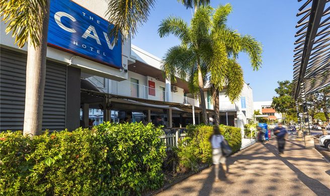 Cavenagh Hotel Exterior