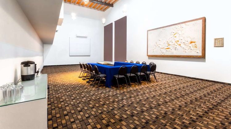 Gamma Leon Ballroom