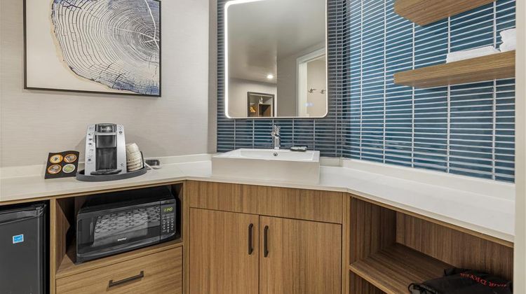 Best Western Potsdam University Park Inn Room