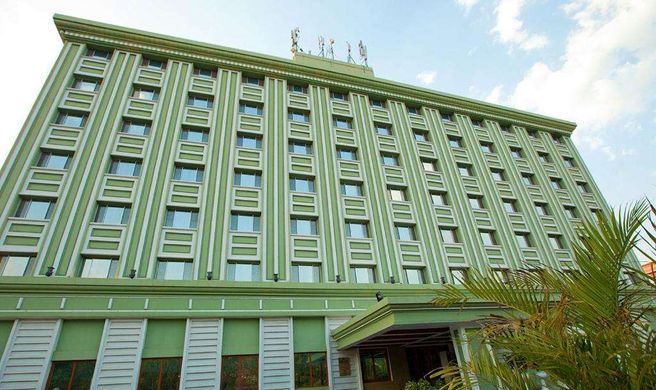 TARA Comfort Hotel Exterior