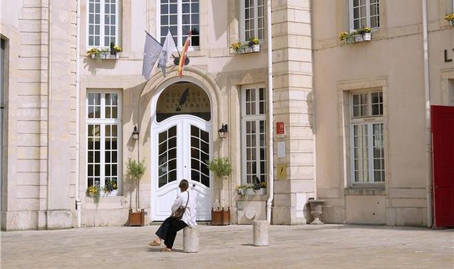 Hotel Litteraire Stendhal Exterior