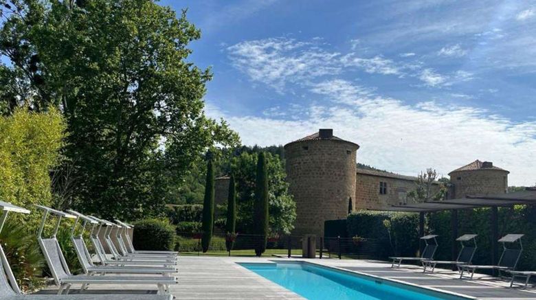 <b>Chateau des Ducs de Joyeuse Pool</b>. Images powered by <a href="https://iceportal.shijigroup.com/" title="IcePortal" target="_blank">IcePortal</a>.