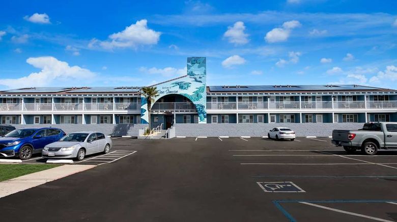 <b>Comfort Inn Exterior</b>. Images powered by <a href="https://iceportal.shijigroup.com/" title="IcePortal" target="_blank">IcePortal</a>.