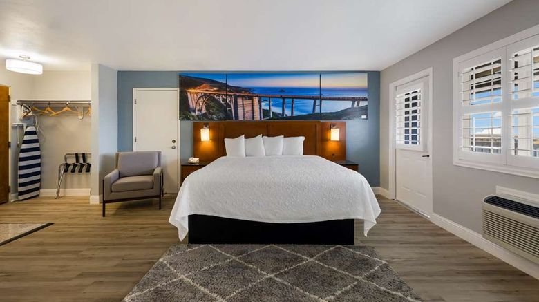 <b>Comfort Inn Suite</b>. Images powered by <a href="https://iceportal.shijigroup.com/" title="IcePortal" target="_blank">IcePortal</a>.