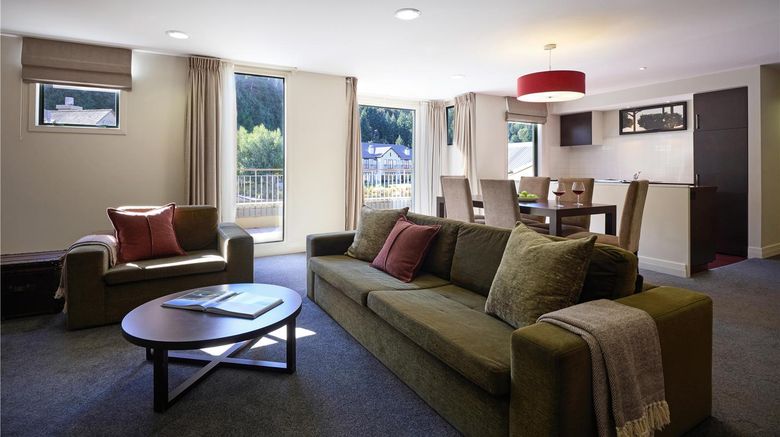 <b>Rendezvous Heritage Hotel Queenstown Suite</b>. Images powered by <a href="https://iceportal.shijigroup.com/" title="IcePortal" target="_blank">IcePortal</a>.